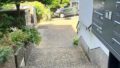 Kleiner Weg  zum Haus