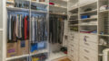 Begehbarer Kleiderschrank
