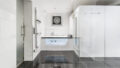 UG - Bad mit Whirlpool und Sauna