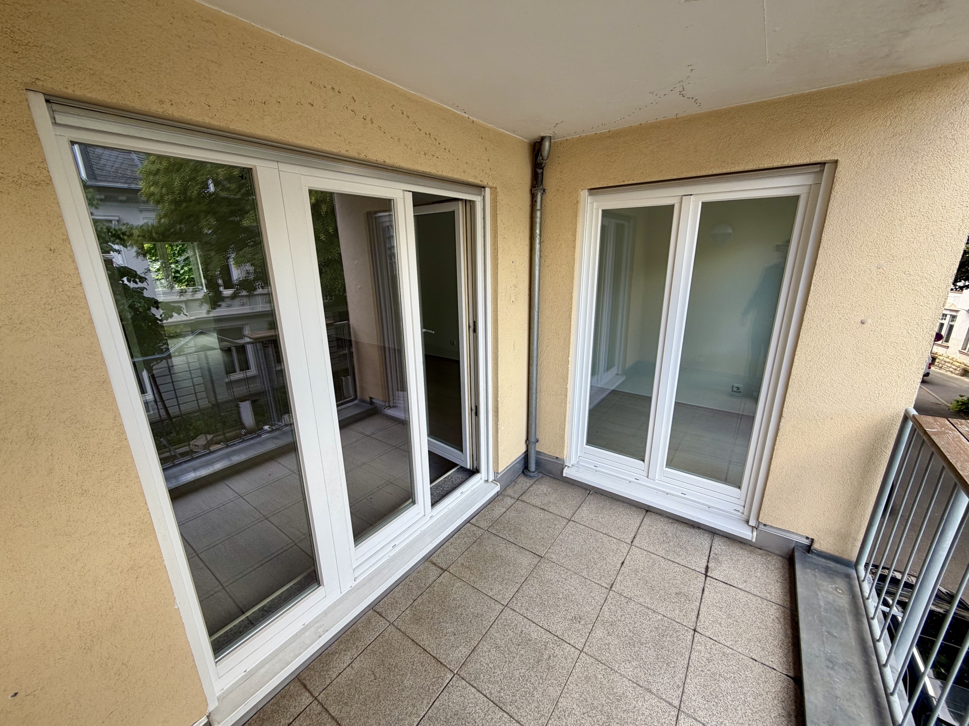 Loggia quer