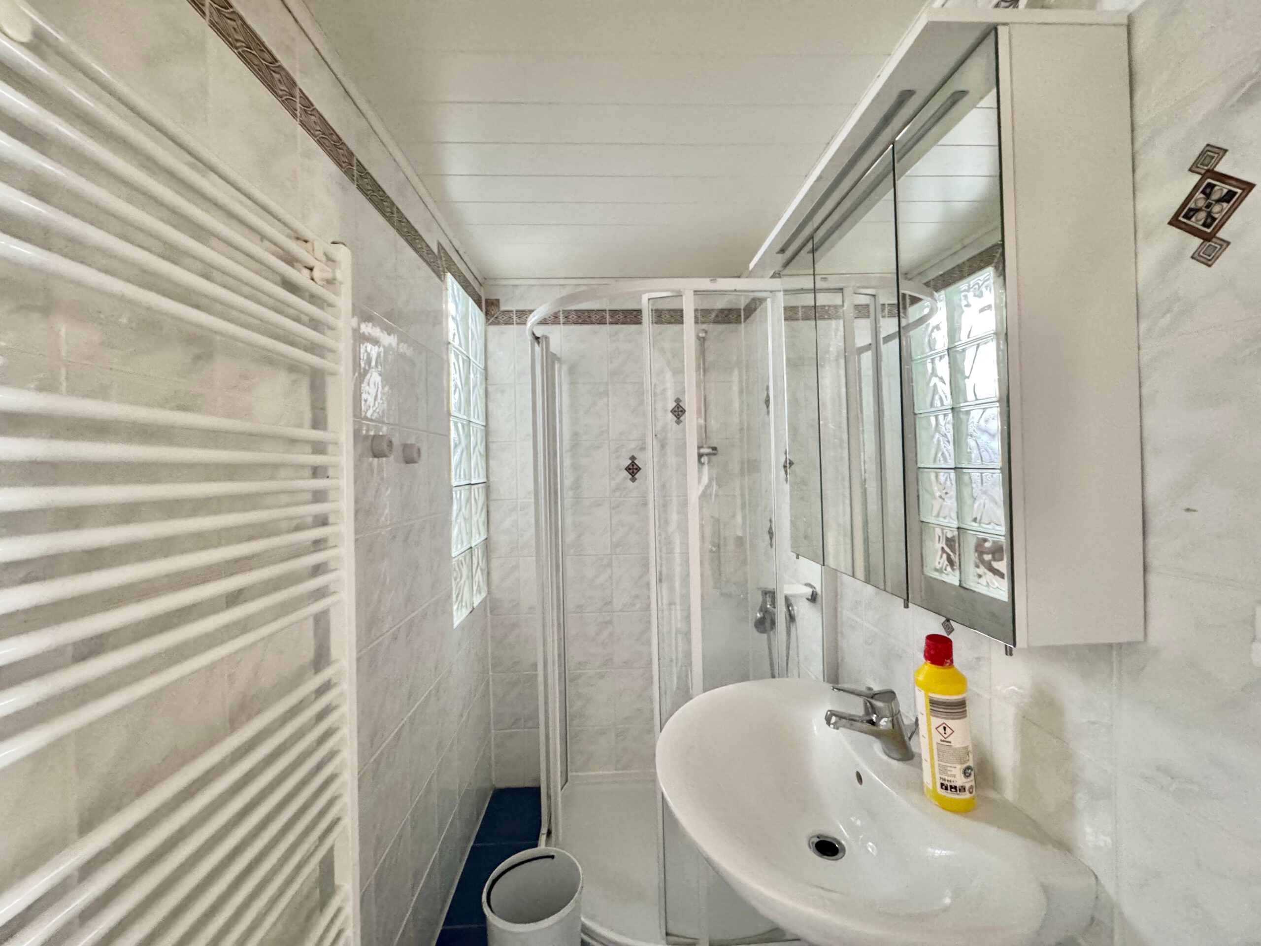 Badezimmer EG