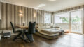 Wohnzimmer mit Zugang Balkon